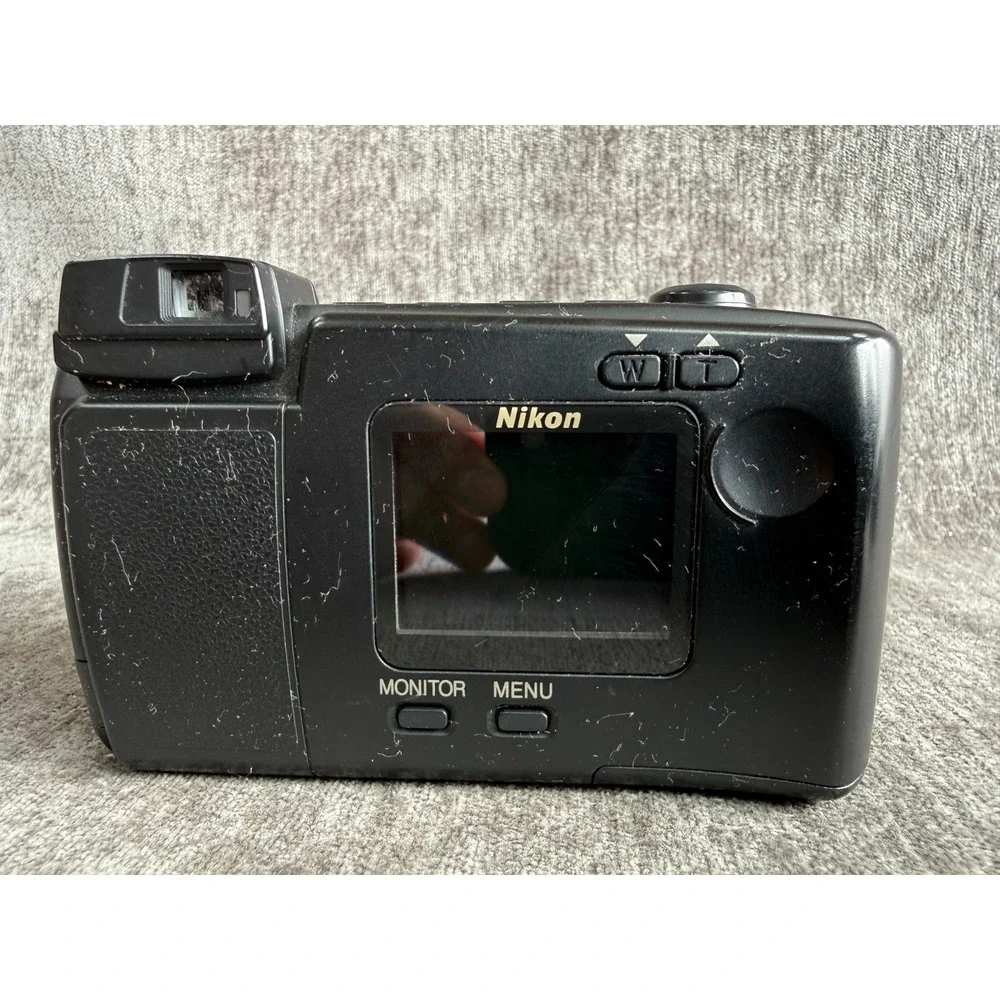 Vintage Nikon Coolpix 800 Digital Camera Black 2.1MP Zoom Nikkor Tested Working